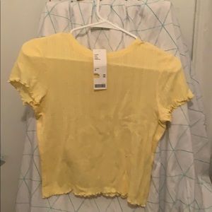 Yellow tee shirt